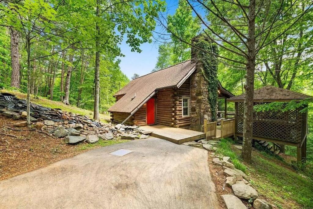 Very Private, Real Log Cabin With Hot Tub! Sevierville Exterior foto