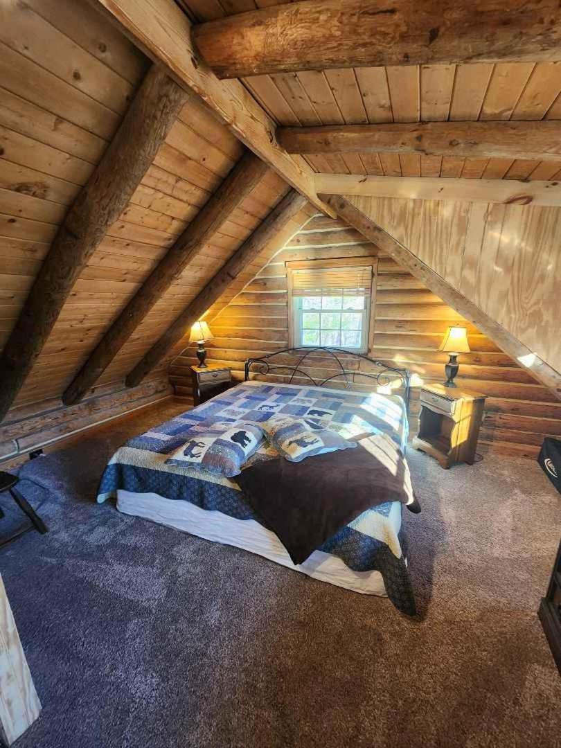 Very Private, Real Log Cabin With Hot Tub! Sevierville Exterior foto