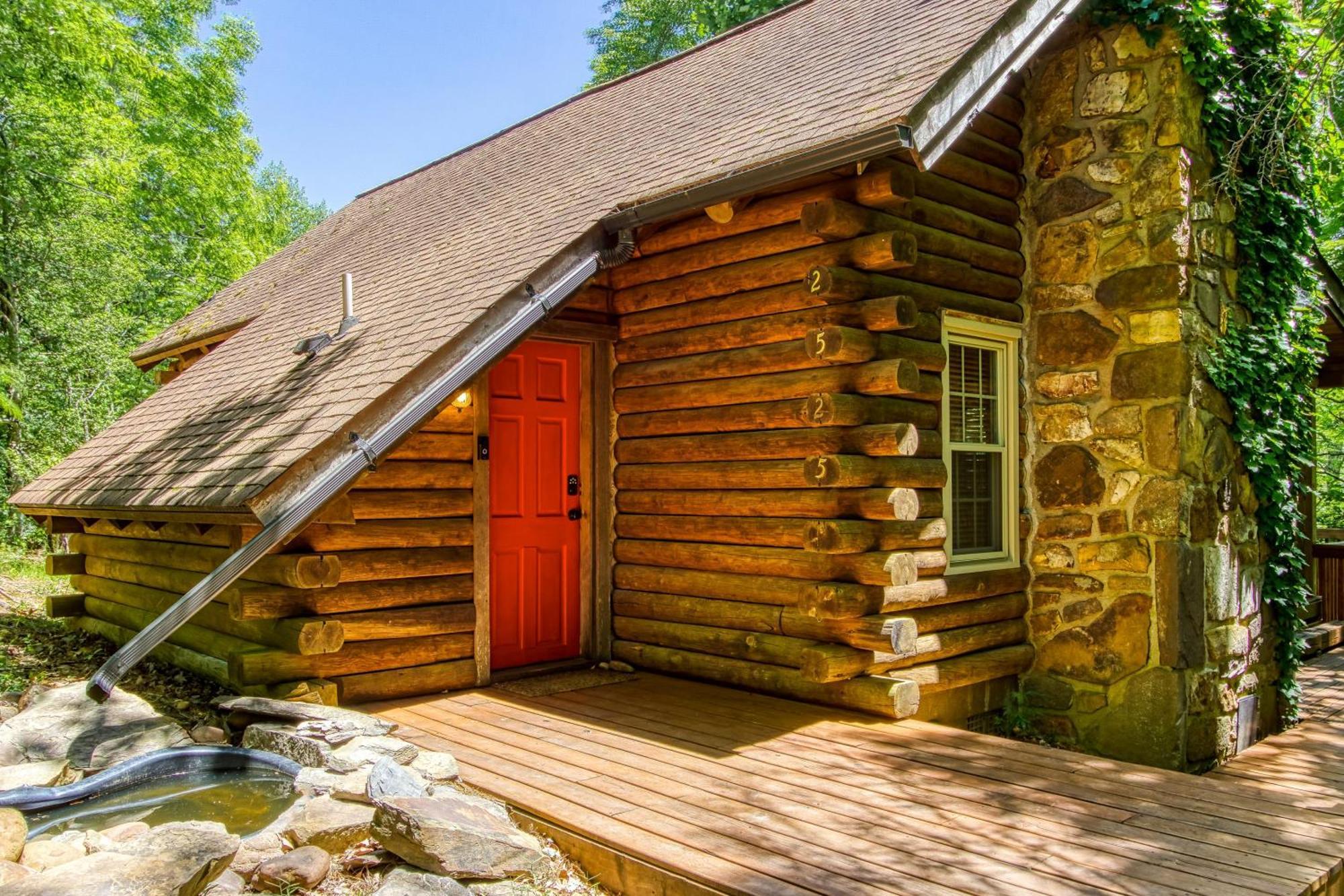 Very Private, Real Log Cabin With Hot Tub! Sevierville Exterior foto